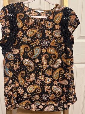 DR2 Black Paisley Short Sleeve Top with Gold & Teal Accents